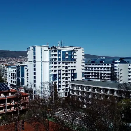 Апартамент In Royal Beach