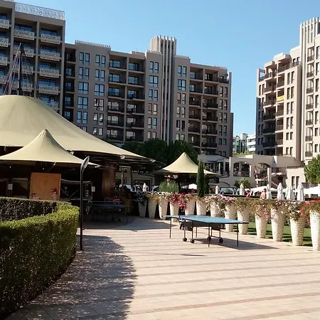 In Royal Beach Апартамент Слънчев бряг